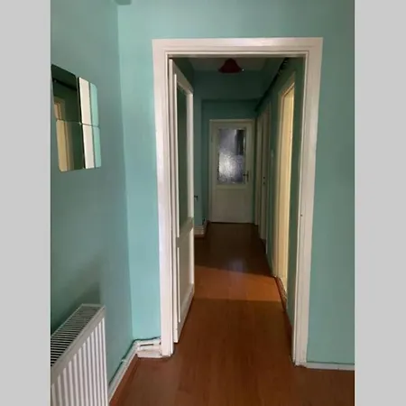 Kadikoy/yeldegirmeni Kismen Deniz Manzarali Ferah