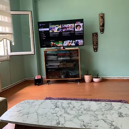 Kadikoy/yeldegirmeni Kismen Deniz Manzarali Ferah شقة