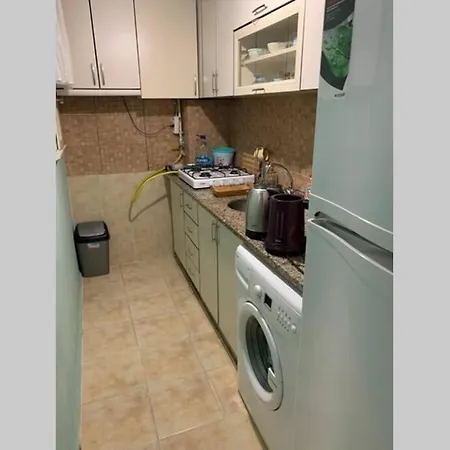 Kadikoy/yeldegirmeni Kismen Deniz Manzarali Ferah Appartement *